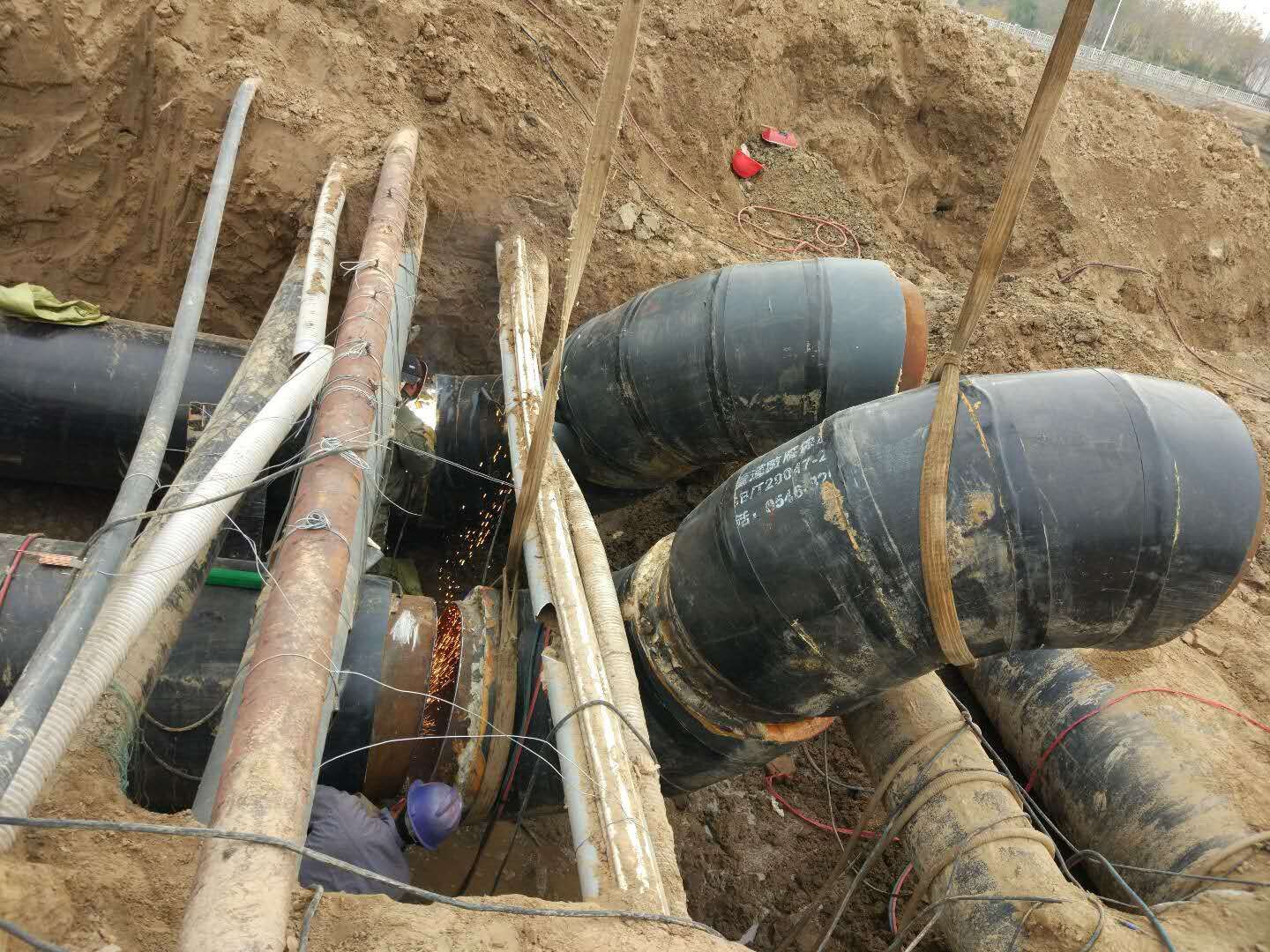 克服艱苦環境，確保工程順利推進——利津縣城區集中供熱擴容改造工程紀實